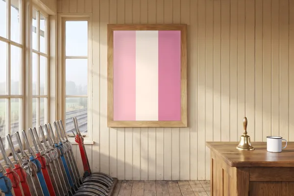 Pink French Flag Poster an der Wand